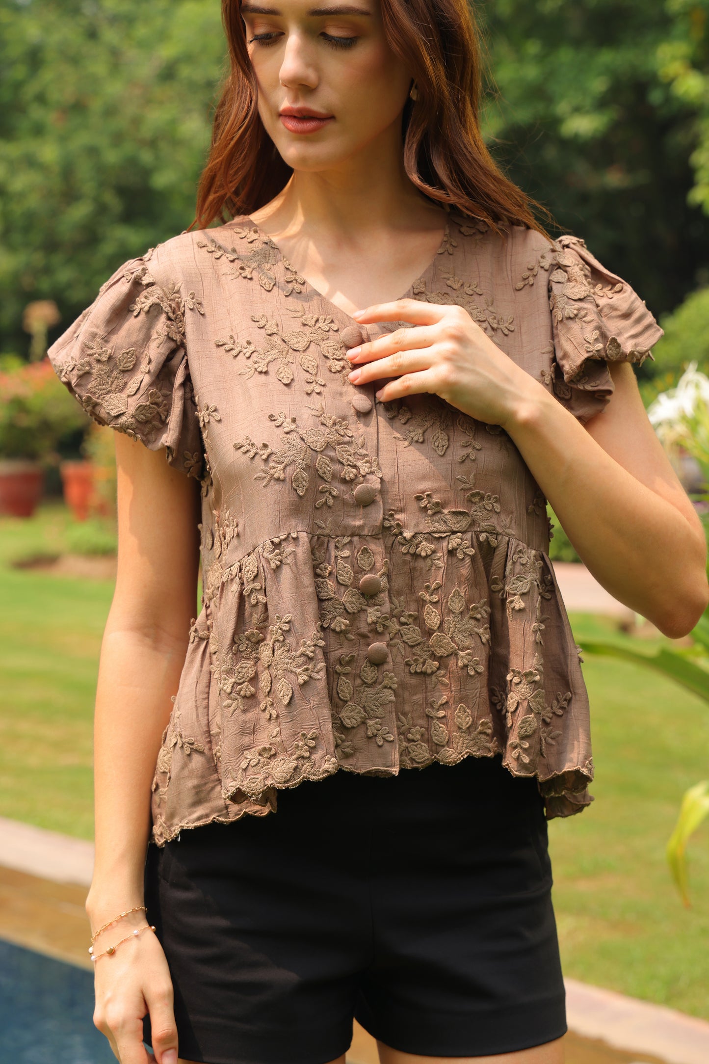 Stella Appliqué Top (Mocha Brown)